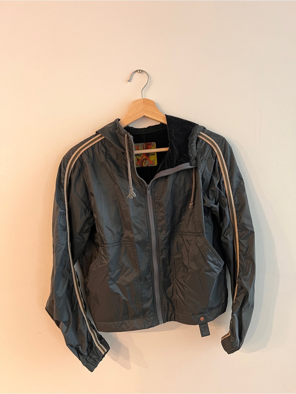 WOOXOOM Paris Y2K Era Gray Rain Jacket with Cream Zipper and Black Lining